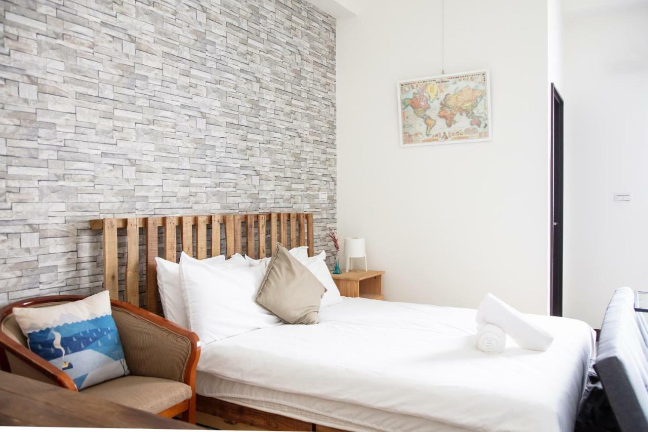 黑琵軼棧湖濱旅宿 K&B Happy Hostel Tainan Exteriör bild