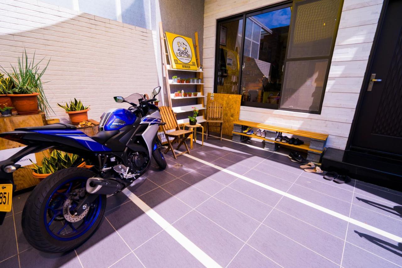 黑琵軼棧湖濱旅宿 K&B Happy Hostel Tainan Exteriör bild